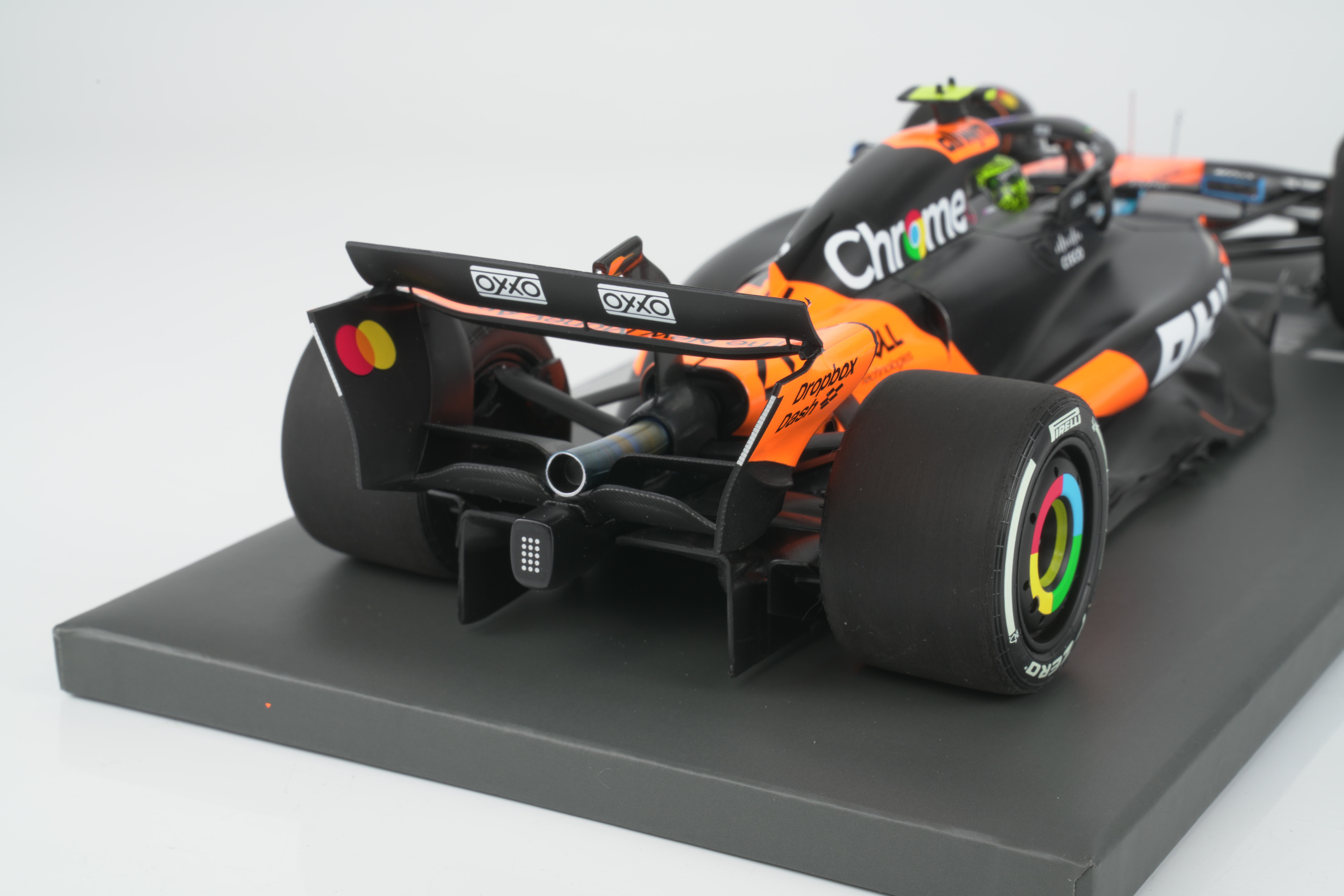 Minichamps 1:18 McLaren MCL39 No.4 Lando Norris Winner Hungarian GP 2025 McLaren 200 GP Wins with Pit Board (537253104) Limited Edition Resin Model 5 Minichamps 1:18 McLaren MCL39 No.4 Lando Norris Winner Hungarian GP 2025 McLaren 200 GP Wins resin model (537253104) - rear three-quarter detail