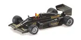 Minichamps - 1:43 Lotus Renault 97T Ayrton Senna 1a vittoria in carriera GP del Portogallo 1985 'Versione sporca' (540853312)