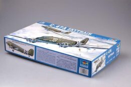 Trumpeter 1:32 Douglas C47 Skytrain model kit 02828