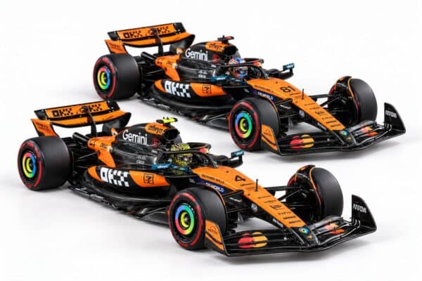 Minichamps 1:43 McLaren F1 Team MCL38 2-Car Set Constructors Champions Norris/Piastri 2025 (572250481) Limited Edition Resin Model