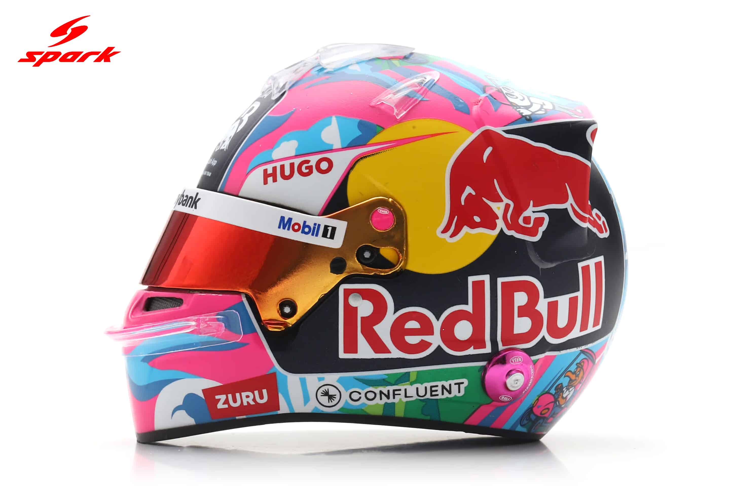 Spark 1:5 Visa Cash App RB Formula One Team Liam Lawson Singapore GP 2025 (5HF225) Replica Helmet 4 Spark 1:5 Visa Cash App RB Formula One Team Liam Lawson Singapore GP 2025 (5HF225) Replica Helmet - Image 4