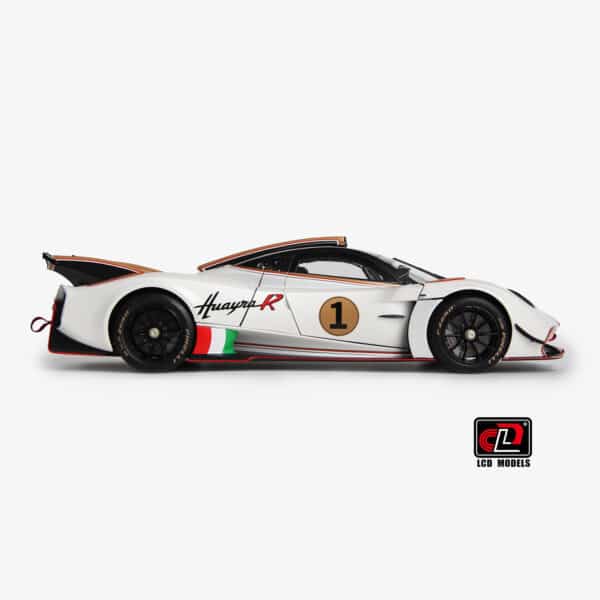 LCD - 1:18 Pagani Huayra R Pearl White 2021 - Diecast Model