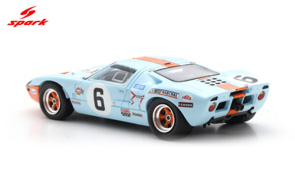 Spark 1:43 Ford GT 40 No.6 Winner 24H Le Mans 1969 J. Ickx - J. Oliver (43LM69) Resin Model 21 Spark 1:43 Ford GT 40 No.6 Winner 24H Le Mans 1969 J. Ickx - J. Oliver (43LM69) Resin Model