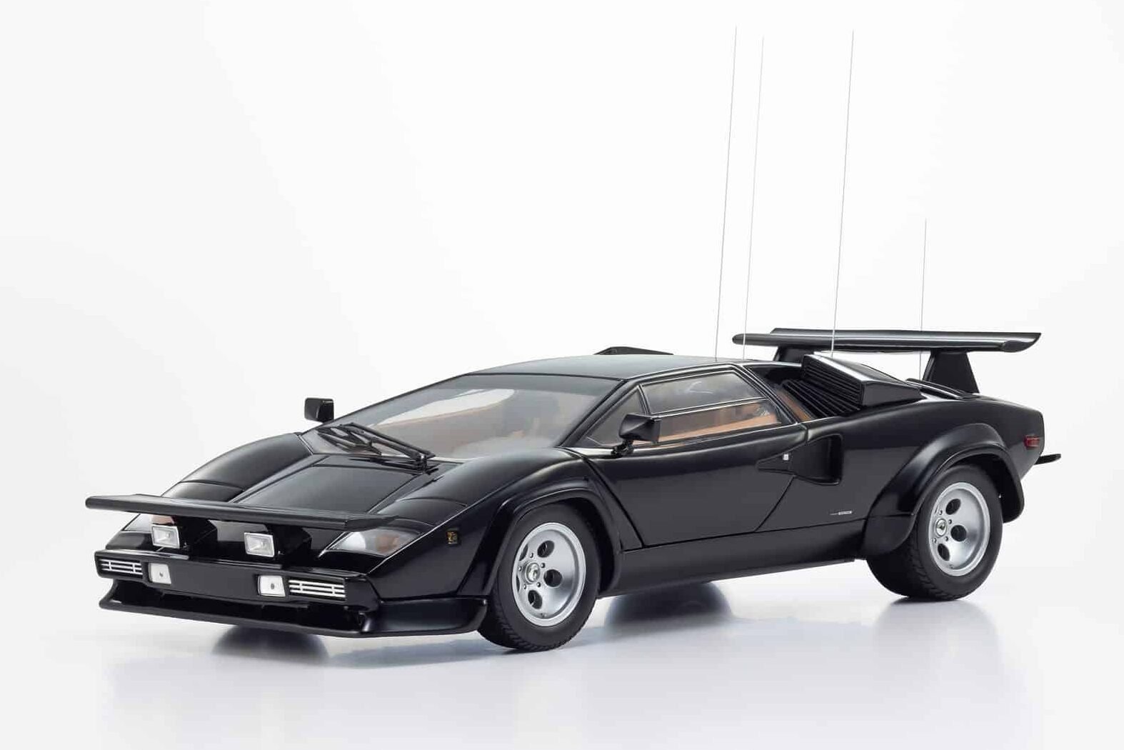 Kyosho - 1:18 Lamborghini Countach LP400S "Cannonball Run" Black - Diecast Model