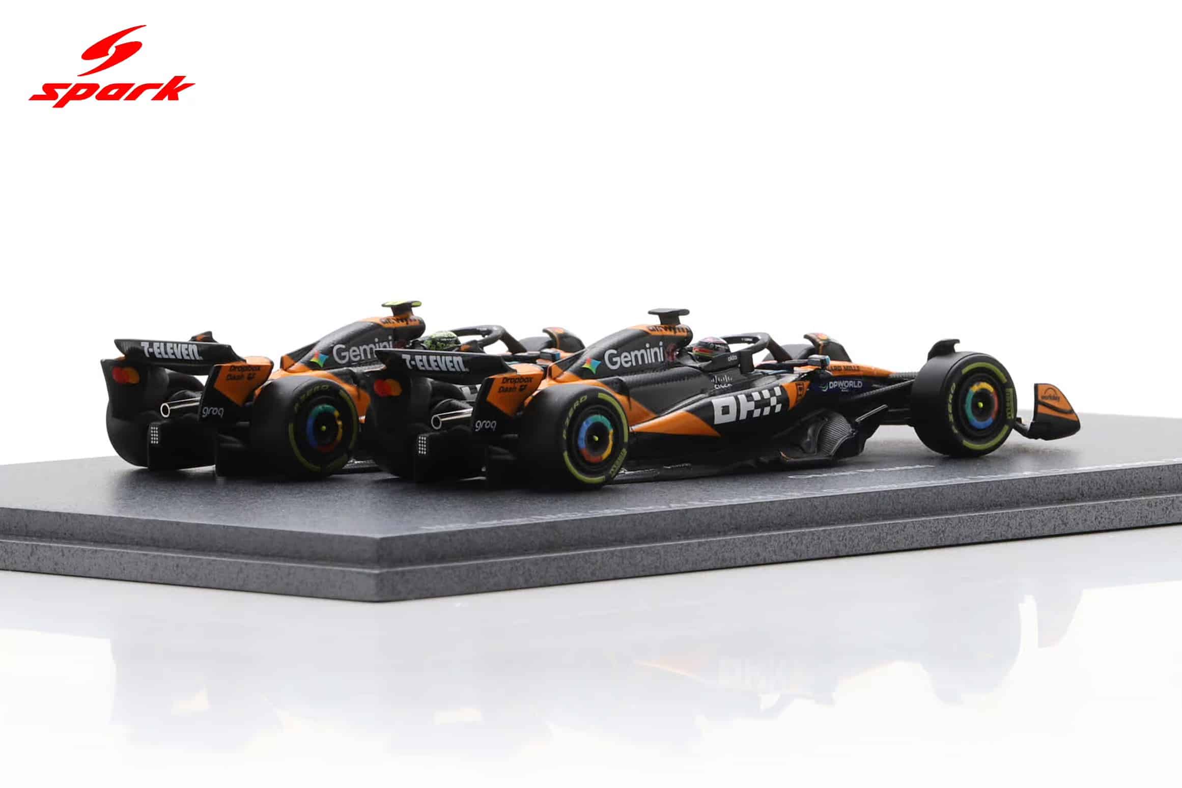 Spark 1:64 McLaren MCL39 No.4 & 81 Formula 1 Constructors' Champion 2025 Lando Norris, Oscar Piastri 2-Car Set with Display Base (64S084) Resin Model 4 Spark 1:64 McLaren MCL39 No.4 & 81 Formula 1 Constructors' Champion 2025 Lando Norris, Oscar Piastri 2-Car Set with Display Base (64S084) Resin Model - Image 4