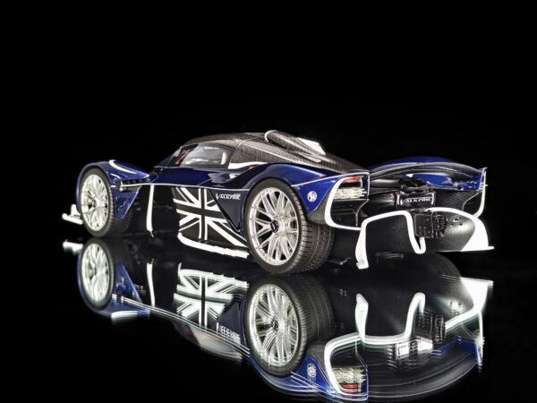 FrontiArt - 1:18 Aston Martin Valkyrie Sabiro Blue Union Jack - Limited Edition Resin Model 19 FrontiArt - 1:18 Aston Martin Valkyrie Sabiro Blue Union Jack - Limited Edition Resin Model