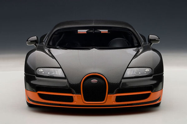 AUTOart 1:18 Bugatti Veyron Super Sport (Carbon Black/Orange Side Skirts) (70936)