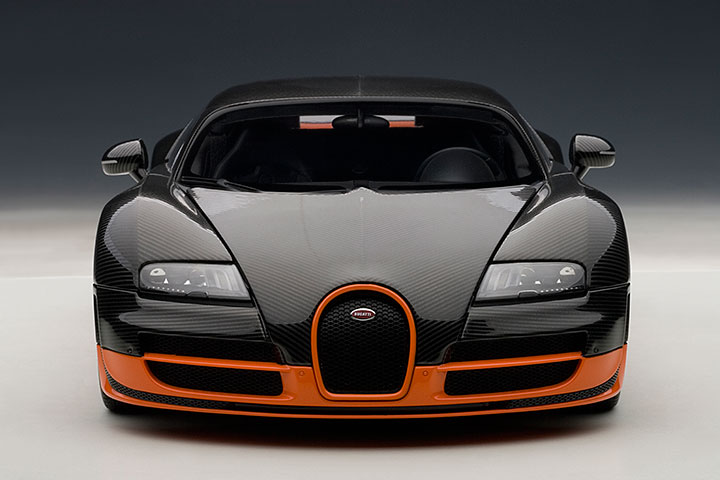 AUTOart 1:18 Bugatti Veyron Super Sport (Carbon Black/Orange Side Skirts)  (70936) | Model Universe