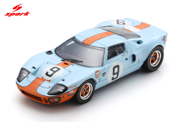 Spark 1:43 Ford GT 40 No.9 Winner 24H Le Mans 1968 P. Rodríguez - L. Bianchi (43LM68) Resin Model