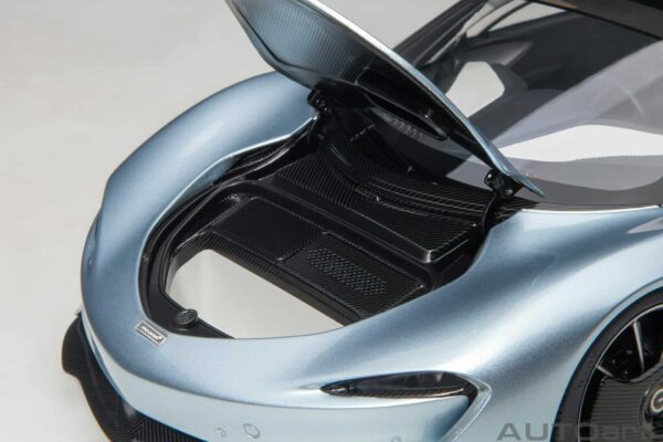 AUTOart - 1:18 McLaren Speedtail Frozen Blue 2020