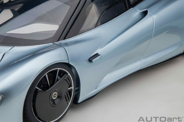 AUTOart - 1:18 McLaren Speedtail Frozen Blue 2020