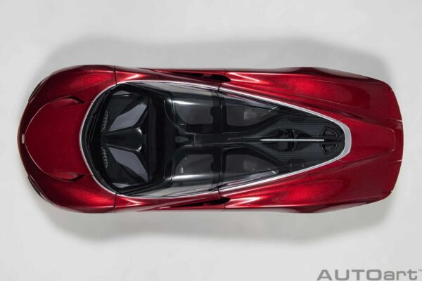 AUTOart - 1:18 McLaren Speedtail Volcano Red 2020