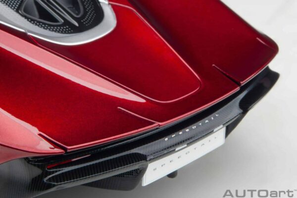 AUTOart - 1:18 McLaren Speedtail Volcano Red 2020