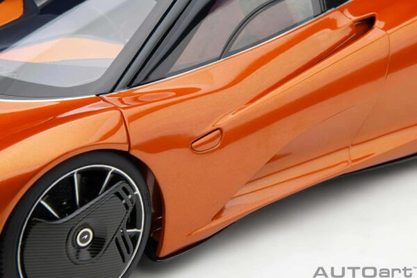 AUTOart - 1:18 McLaren Speedtail Volcano Orange 2020