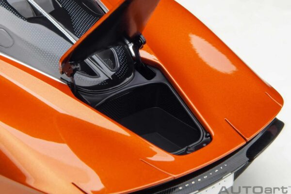 AUTOart - 1:18 McLaren Speedtail Volcano Orange 2020