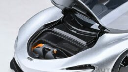 AUTOart - 1:18 McLaren Speedtail Supernova Silver 2020