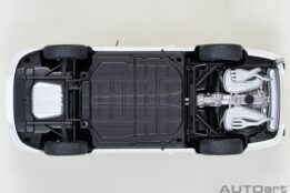 AUTOart - 1:18 Porsche 911 Carrera 2.7 RS Grand Prix White Red Stripes - Composite Model