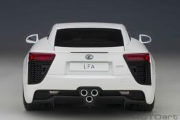 AUTOart - 1:18 Lexus LFA (Whitest White)