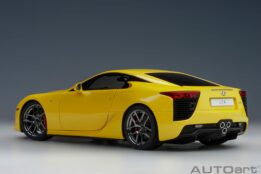 AUTOart - 1:18 Lexus LFA (Pearl Yellow)