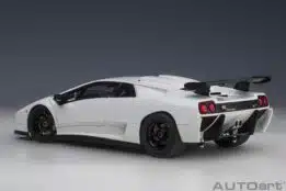 AUTOart - 1:18 Lamborghini Diablo SV R 1996 Impact White