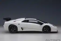 AUTOart - 1:18 Lamborghini Diablo SV R 1996 Impact White