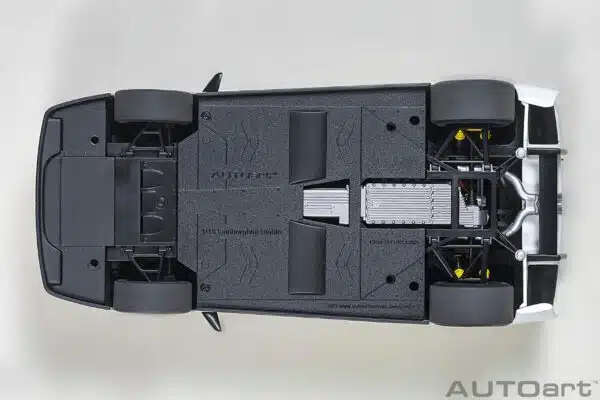 AUTOart - 1:18 Lamborghini Diablo SV R 1996 Impact White