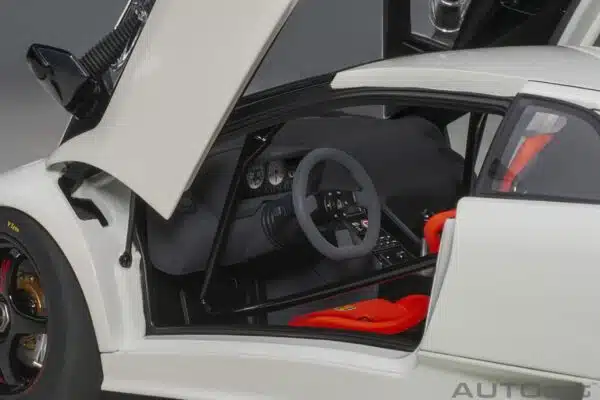 AUTOart - 1:18 Lamborghini Diablo SV R 1996 Impact White