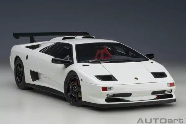 AUTOart - 1:18 Lamborghini Diablo SV R 1996 Impact White
