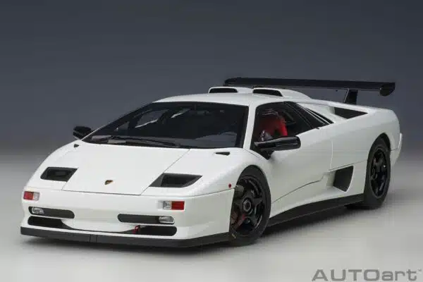 AUTOart - 1:18 Lamborghini Diablo SV R 1996 Impact White