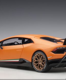Autoart 1/18 Lamborghini Huracan Performante Orange Diecast Model Car 79152