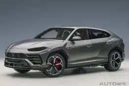 AUTOart - 1:18 Lamborghini Urus (Grigio Titans)