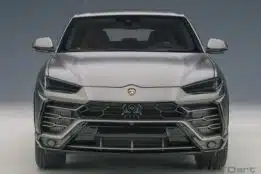 AUTOart - 1:18 Lamborghini Urus (Grigio Titans)