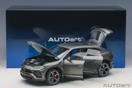 AUTOart - 1:18 Lamborghini Urus (Grigio Titans)