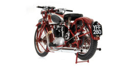 Minichamps 122133700 Triumph Speed Twin 1939 Red Motorcycle 1:12 scale diecast model