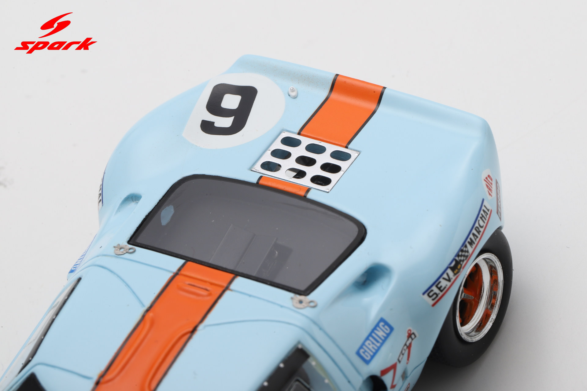 Spark 1:43 Ford GT 40 No.6 Winner 24H Le Mans 1969 J. Ickx - J. Oliver (43LM69) Resin Model 8 Spark 1:43 Ford GT 40 No.6 Winner 24H Le Mans 1969 J. Ickx - J. Oliver (43LM69) Resin Model - Image 8