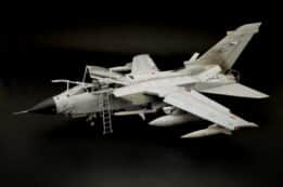 Italeri - 1:32 Tornado ECR (2517) Model Kit