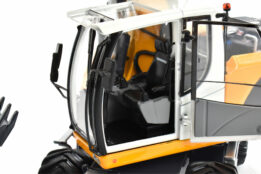 AT Collections 3200141 Liebherr A916 Mitas Version