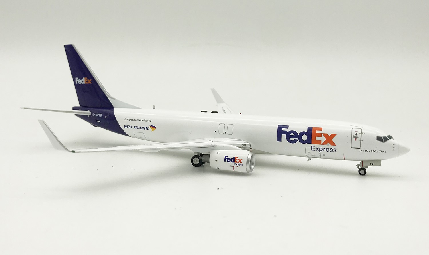 J Fox 7378015 1:200 Boeing 737 FedEx Plane Diecast Model