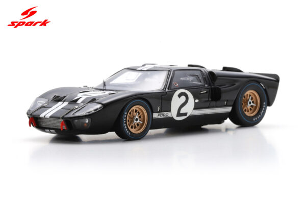Spark 1:43 Ford Mk II No.2 Winner 24H Le Mans 1966 B. McLaren - C. Amon (43LM66) Resin Model 15 Spark 1:43 Ford Mk II No.2 Winner 24H Le Mans 1966 B. McLaren - C. Amon (43LM66) Resin Model