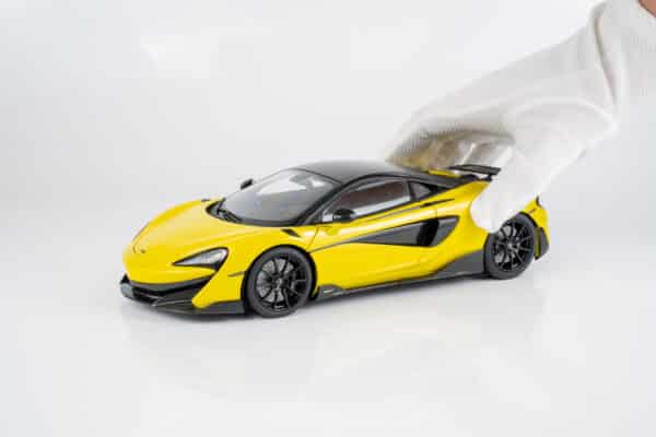 AUTOart 1:18 McLaren 600LT Sicilian Yellow (76082) Composite Model 13 AUTOart 1:18 McLaren 600LT Sicilian Yellow (76082) Composite Model