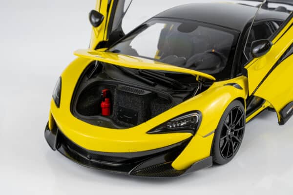AUTOart 1:18 McLaren 600LT Sicilian Yellow (76082) Composite Model 18 AUTOart 1:18 McLaren 600LT Sicilian Yellow (76082) Composite Model