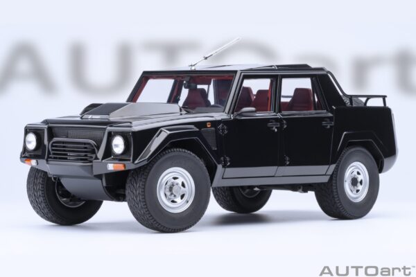 AUTOart 1:18 Lamborghini LM002 Nero Tenebre (Black) (74550) Composite Model