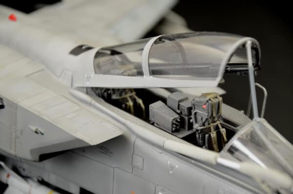 Italeri - 1:32 Tornado ECR (2517) Model Kit
