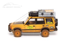 Almost Real 810411 Land Rover Discovery Dirty Version Camel Trophy 1996 Kalimantan Diecast Model