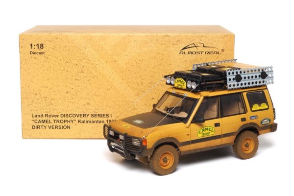 Almost Real 810411 Land Rover Discovery Dirty Version Camel Trophy 1996 Kalimantan Diecast Model