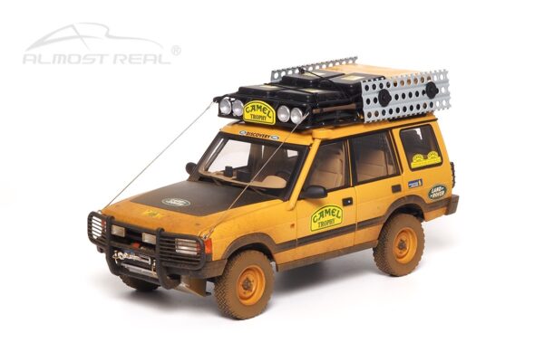 Almost Real 810411 Land Rover Discovery Dirty Version Camel Trophy 1996 Kalimantan Diecast Model