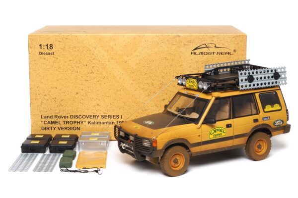Almost Real 810411 Land Rover Discovery Dirty Version Camel Trophy 1996 Kalimantan Diecast Model