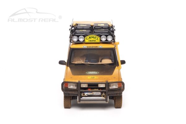 Almost Real 810411 Land Rover Discovery Dirty Version Camel Trophy 1996 Kalimantan Diecast Model