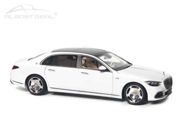1:18 Mercedes Maybach S-Class 2021 Diamond White - Limited Edition Diecast Model - Almost Real