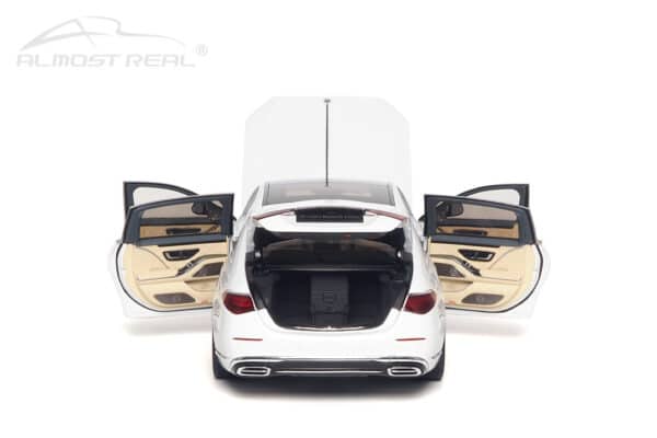 1:18 Mercedes Maybach S-Class 2021 Diamond White - Limited Edition Diecast Model - Almost Real